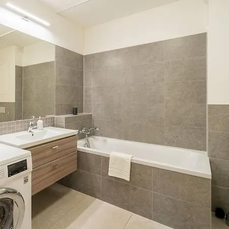 Panorama - Luxury In The Center Of Bratislava, Free Parking, Location Apartment